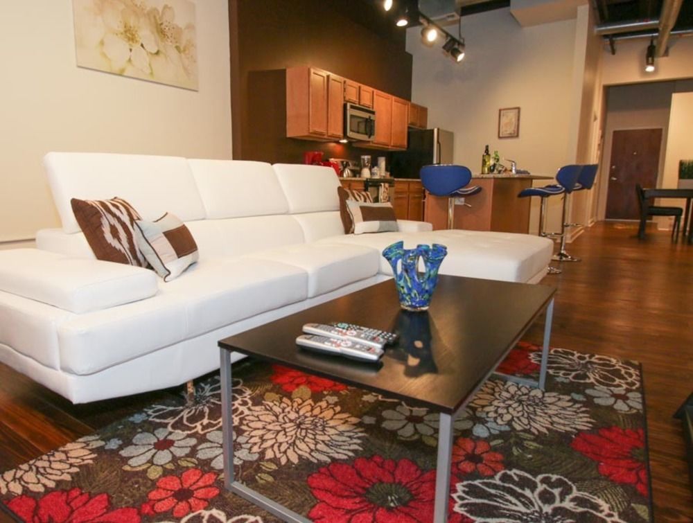 Apartment Renaissance Properties - 15 & Chestnut *